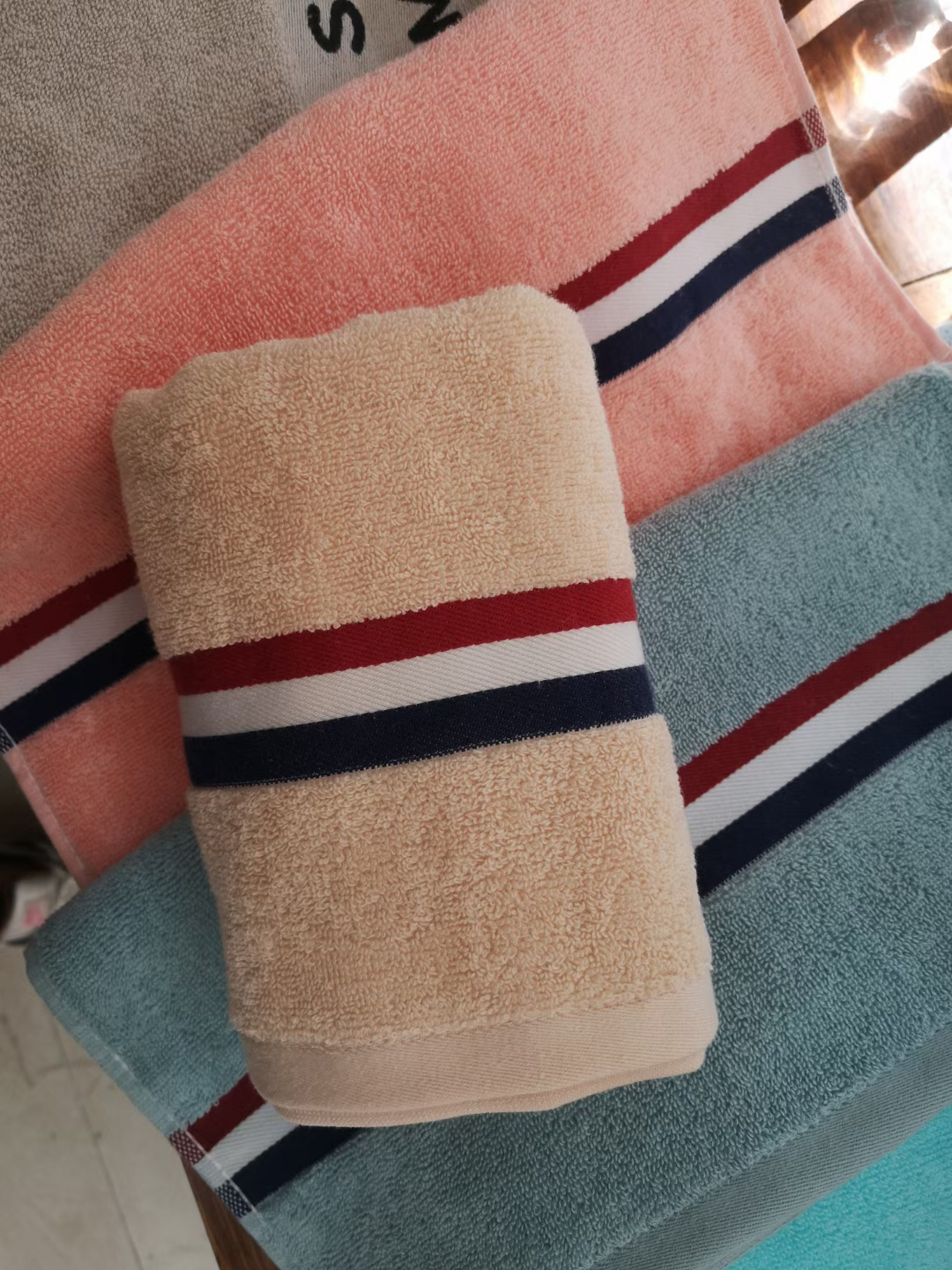  Solid color thicken towel