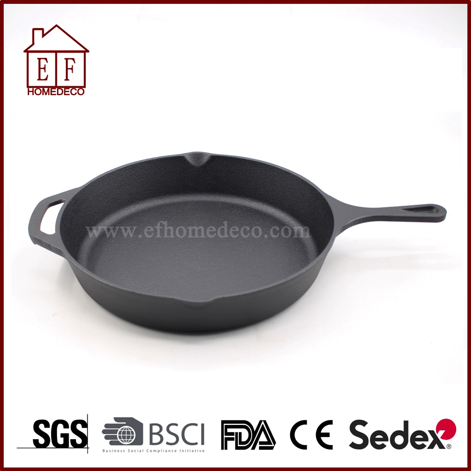 Cast iron frying pan