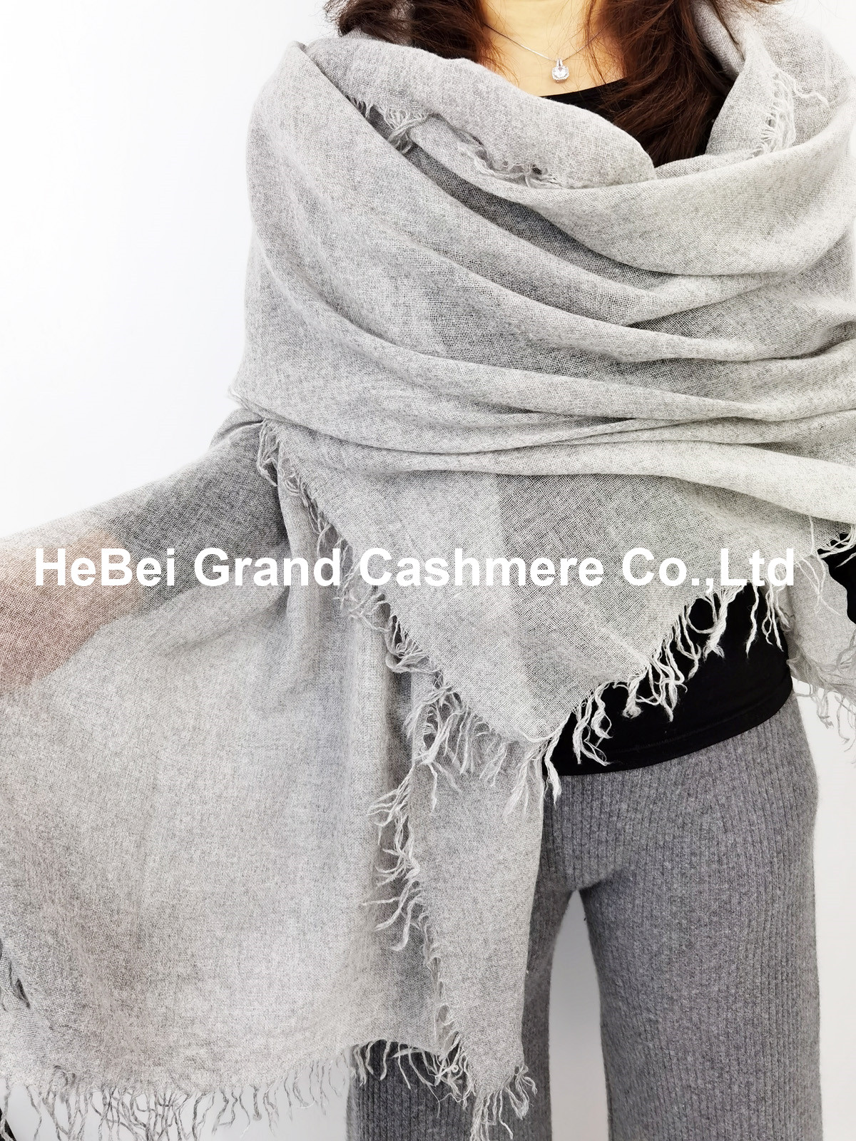 100%CASHMERE WORSTED SHAWL SPRAY PRINT 